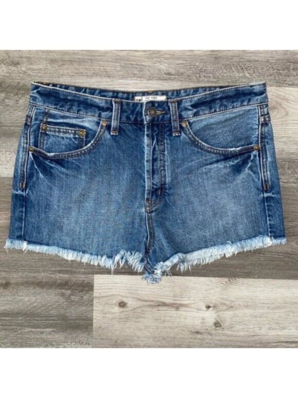 Free People 100% Cotton Jean Shorts Button Fly Blue Raw Hem High Rise Size 29